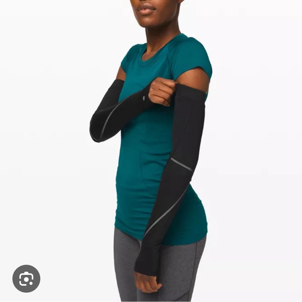 Lululemon Arm Warmers Black